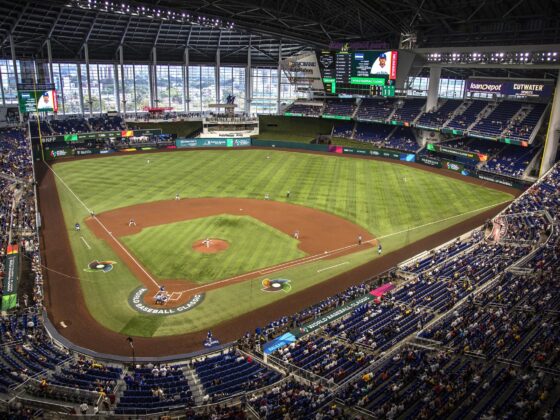 Fotografía de archivo del estadio LoanDepot Park, sede del Clásico Mundial de Béisbol 2026. EFE/EPA/CRISTÓBAL HERRERA-ULASHKEVICH