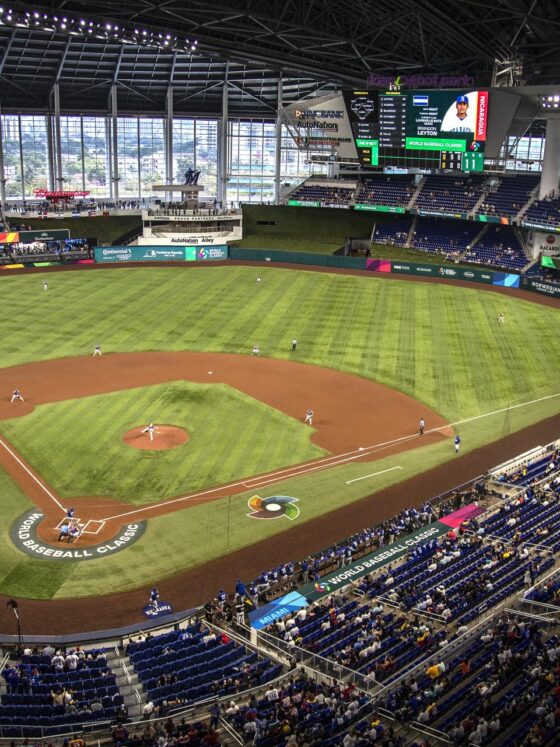 Fotografía de archivo del estadio LoanDepot Park, sede del Clásico Mundial de Béisbol 2026. EFE/EPA/CRISTÓBAL HERRERA-ULASHKEVICH
