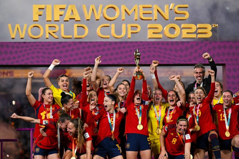 Las jugadoras de la selección española celebran su victoria ante Inglaterra en la final del Mundial de Fútbol femenino en Sídney, Australia, en una foto de archivo. EFE/ Dean Lewins