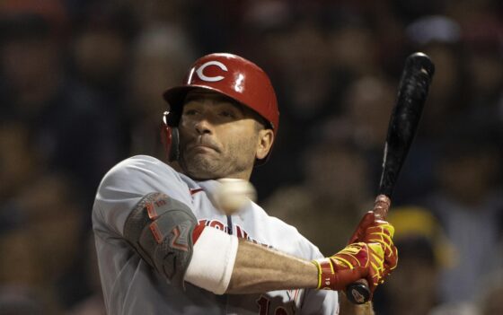 Fotografía de archivo de Joey Votto de los Rojos de Cincinnati durante un juego de la MLB. EFE/CJ GUNTHER