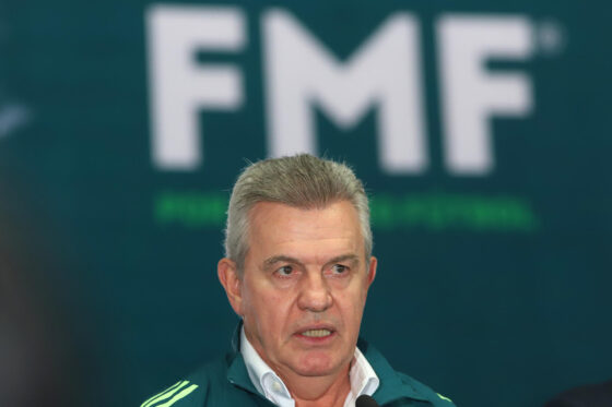 El seleccionador de fútbol de México, Javier Aguirre, habla en una rueda de prensa en el estadio Akron de la ciudad de Guadalajara (México). Fotografía de archivo. (Selección Mexicana) EFE/ Francisco Guasco