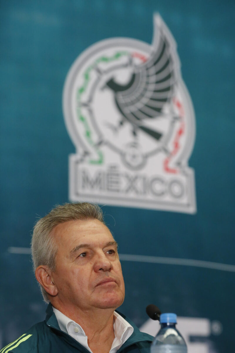El seleccionador de fútbol de México, Javier Aguirre, participa en una rueda de prensa en el estadio Akron de la ciudad de Guadalajara (México). Imagen de archivo. EFE/ Francisco Guasco