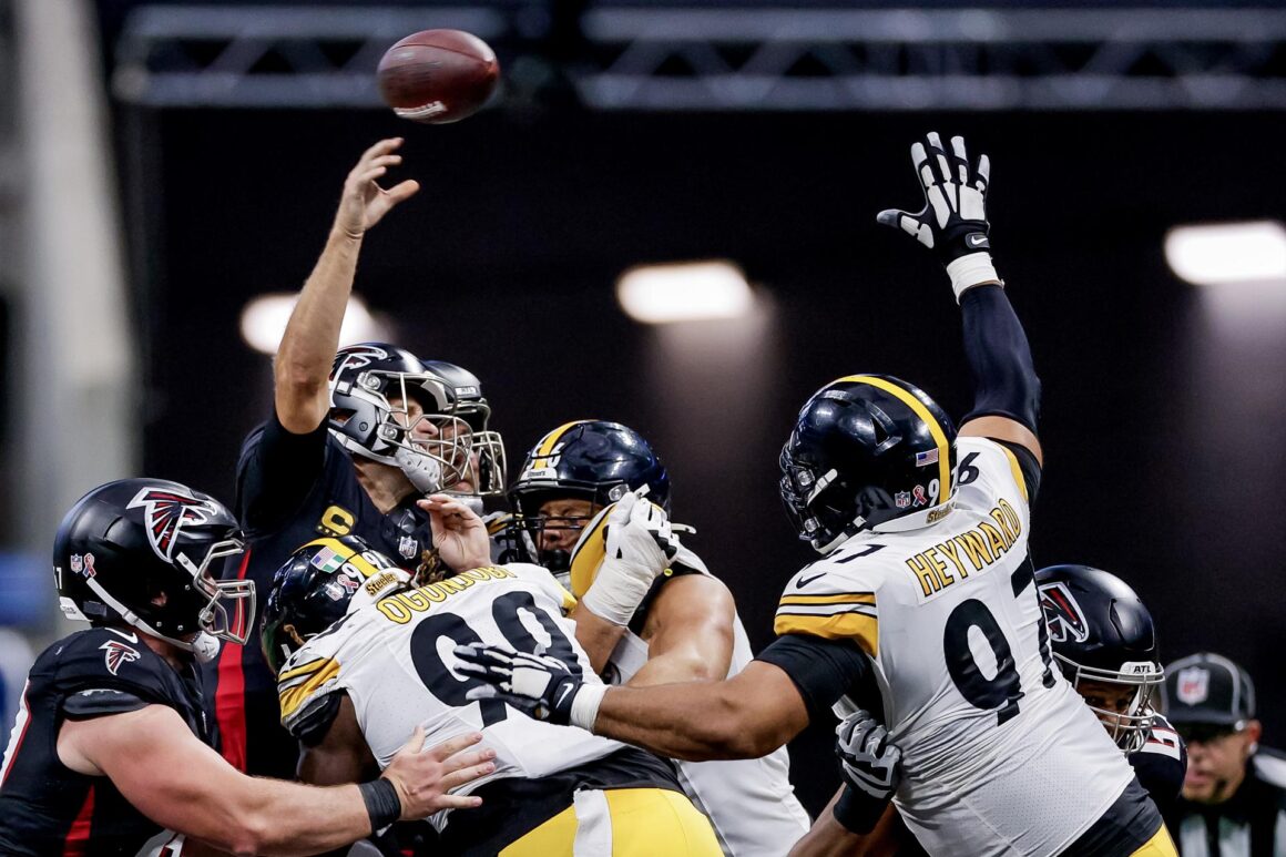 NFL amplía su importancia en el mercado hispano