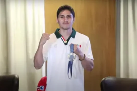 Marco Verde se enfrenta a la tentación de saltar al boxeo profesional