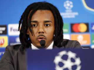 El defensa del Barcelona Jules Kounde en Mónaco. EFE/EPA/SEBASTIEN NOGIER