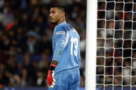 Paris (France), 18/09/2024.- Goalkeeper Paulo Gazzaniga of Girona in action during the UEFA Champions League soccer match between Paris Saint-Germain and Girona FC in Paris, France, 18 September 2024. (Liga de Campeones, Francia, Girona, Champions League) EFE/EPA/YOAN VALAT