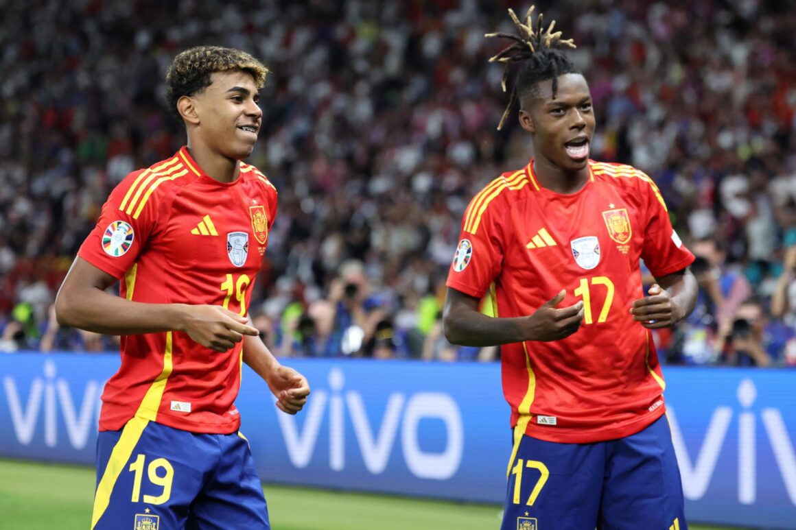 Nico Williams y Lamine Yamal durante la EURO 2024. EFE/EPA/CHRISTOPHER NEUNDORF