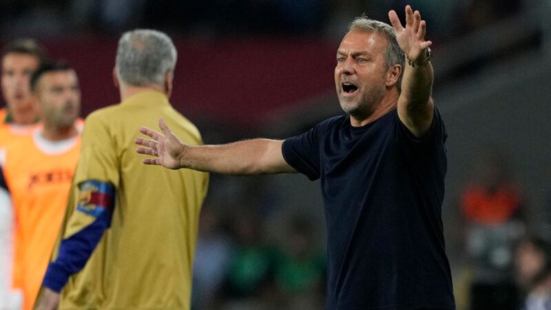 Hansi Flick y sus 7 victorias: La marca que alcanzó con el Barcelona Hansi Flick y sus 7 victorias: La marca que alcanzó con el Barcelona