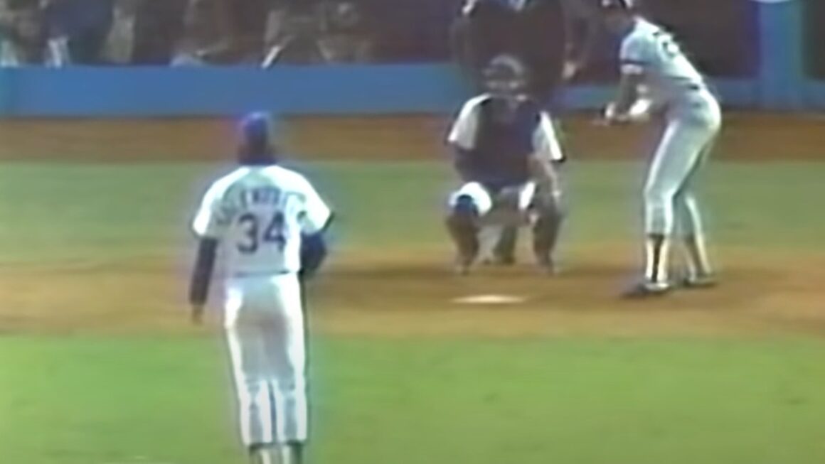 Fernando Valenzuela reaparece tras ser hospitalizado