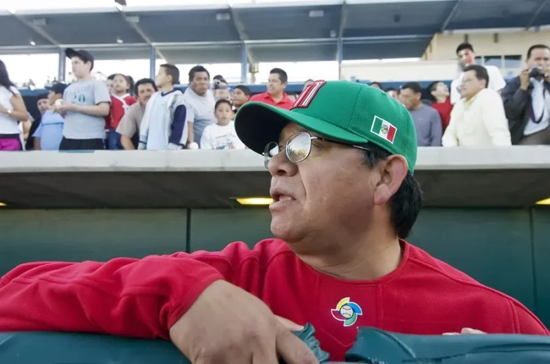 La selección mexicana prepara homenaje para Fernando Valenzuela