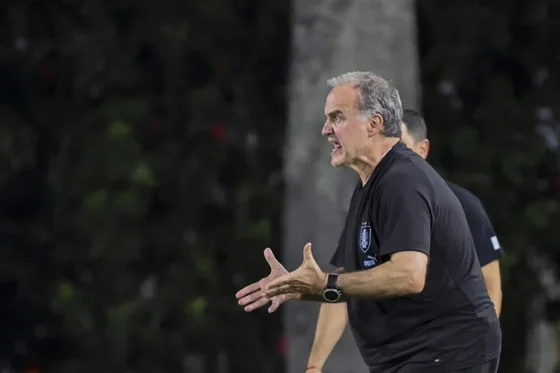 Marcelo Bielsa tiene respaldo absoluto en Uruguay