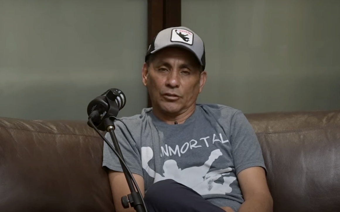 Captura de pantalla de youtube: ASÍ FUE LA LLEGADA DE JORGE CAMPOS EL "INMORTAL" A TV AZTECA