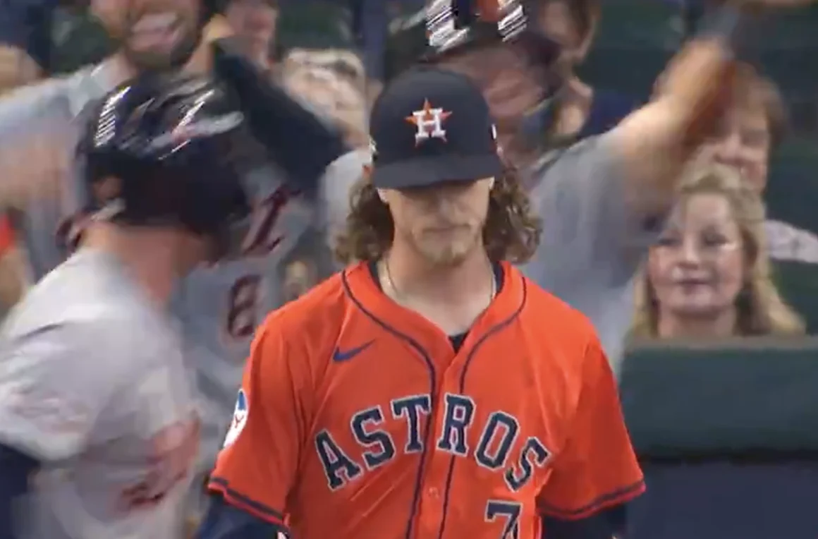Josh Hader no pudo evitar la caída de los Astros ante los Tigers en la Serie de Comodín