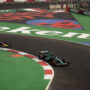 El piloto español del equipo Aston Martin Fernando Alonso (d) y el piloto mexicano del equipo Red Bull Racing Sergio Perez (i), participan este sábado en la sesión de clasificación del Gran Premio de Fórmula 1 en el autódromo Hermanos Rodriguez de la Ciudad de México (México). EFE/José Méndez