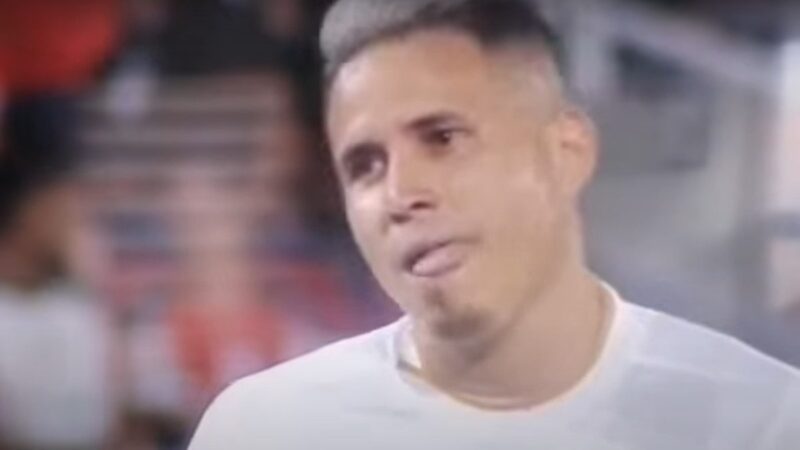 América