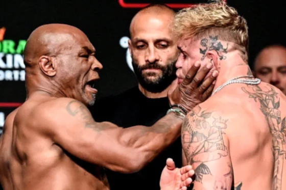 Mike Tyson le da bofetada a Jake Paul en último cara a cara. (Foto: Captura de pantalla)