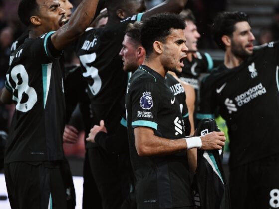 Liverpool extiende su ventaja con gran remontada frente al Southampton