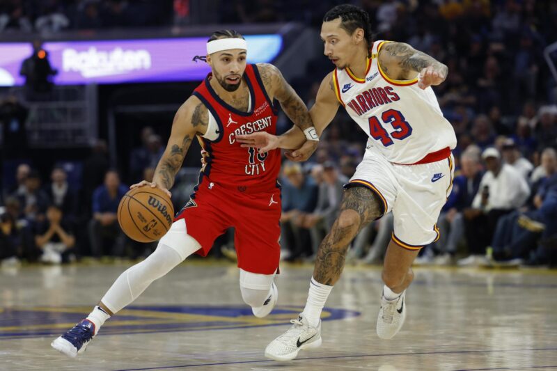 José Alvarado, baja seis semanas en unos Pelicans llenos de lesiones Fotografía de archivo del jugador puertorriqueño de los New Orleans Pelicans Jose Alvarado (i) en acción en un partido de la NBA. EFE/JOHN G. MABANGLO