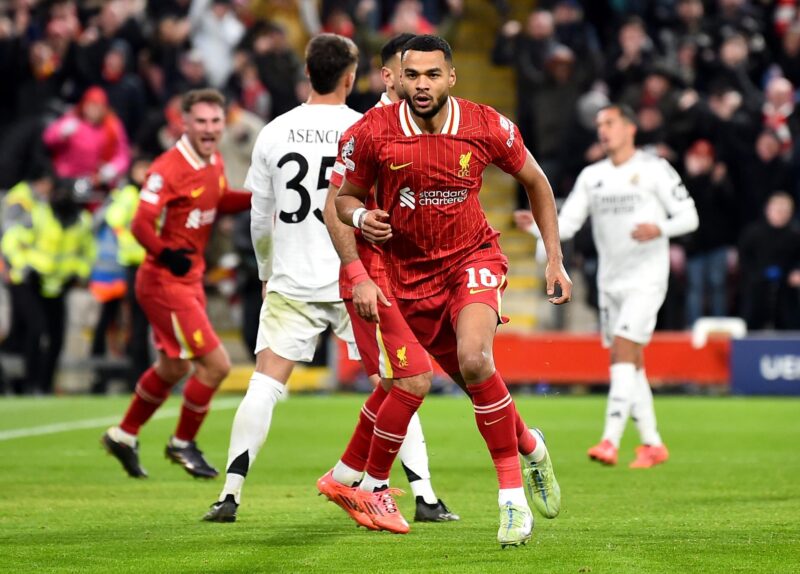 Liverpool 2 - 2 Fulham: Estadísticas, resumen y resultado El jugador del Liverpool Cody Gakpo celebra su gol durante el partido de la quinta jornada de la UEFA Champions League entre Liverpool y Real Madrid en Liverpool, Reino Unido. EFE/EPA/PETER POWELL