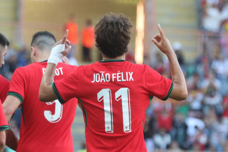 Joao Félix se incorpora al Al-Nassr de Arabia Saudí Joao Félix celebra un gol con la selección portuguesa. EFE/Carlos García