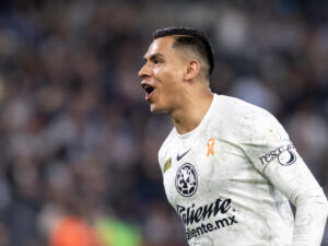 Luis Malagon de América celebra el gol del América. EFE/ Miguel Sierra