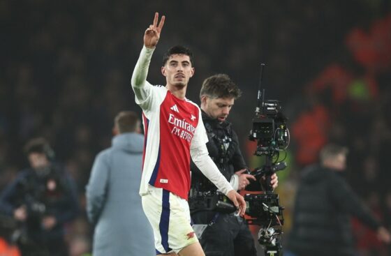 London (United Kingdom), 27/12/2024.- Arsenal's Kai Havertz flashes a V sign after the English Premier League soccer match between Arsenal FC and Ipswich Town FC, in London, Britain, 27 December 2024. (Reino Unido, Londres) EFE/EPA/DAVID CLIFF EDITORIAL USE ONLY. No use with unauthorized audio, video, data, fixture lists, club/league logos, 'live' services or NFTs. Online in-match use limited to 120 images, no video emulation. No use in betting, games or single club/league/player publications.