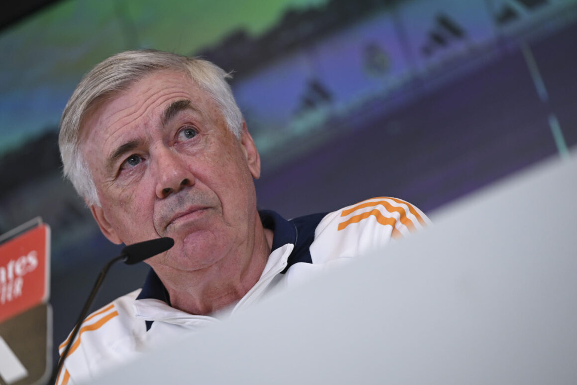 El entrenador italiano del Real Madrid Carlo Ancelotti ofrece una rueda de prensa tras el entrenamiento del equipo este viernes en Valdebebas, en la víspera de su enfrentamiento al Girona en partido de Liga. EFE/Fernando Villar