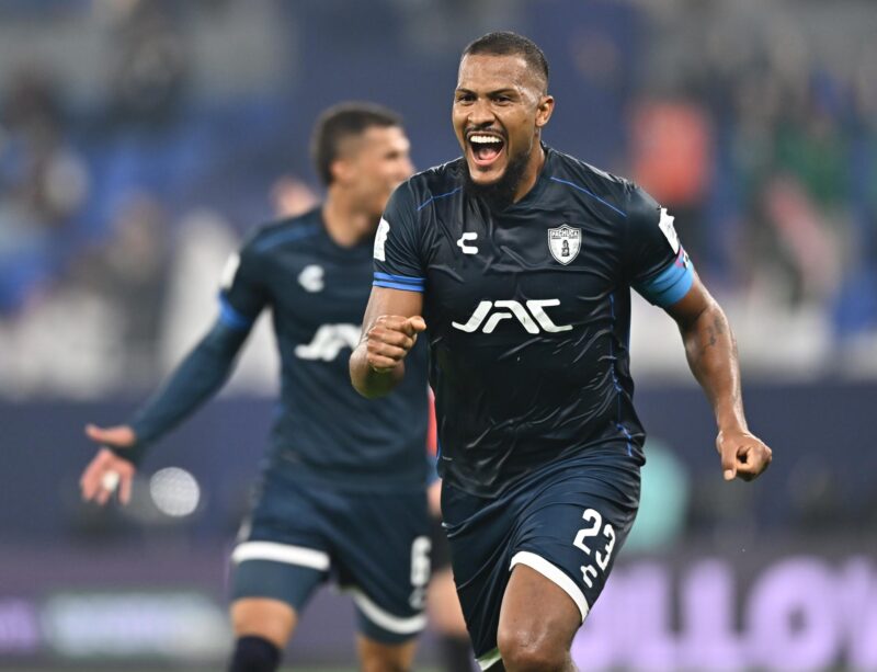 Copa Intercontinental: ¿Dónde ver gratis Pachuca vs Real Madrid? El delantero venezolano del Pachuca Salomon Rondon celebra el 0-3 durante el partido de la FIFA Intercontinental Cup 2024 que han jugado Botafogo y Pachuca en Doha, Catar. EFE/EPA/NOUSHAD THEKKAYIL