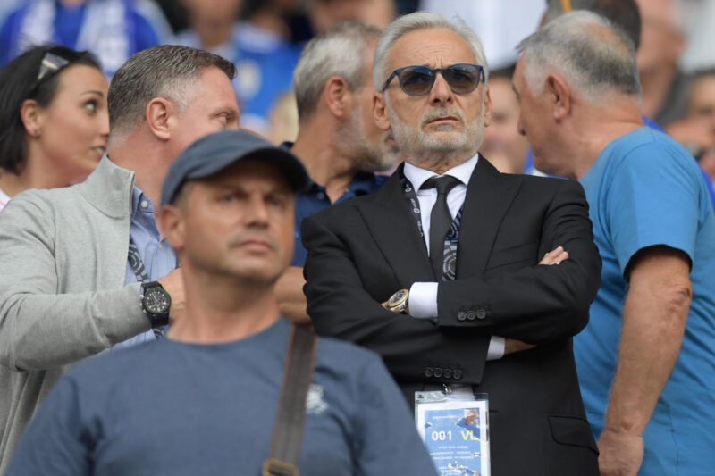 Ordenan arresto contra Jesus Martínez, dueño del Real Oviedo El presidente del Real Oviedo, Jesús Martínez (d), en foto de archivo de Eloy Alonso. EFE