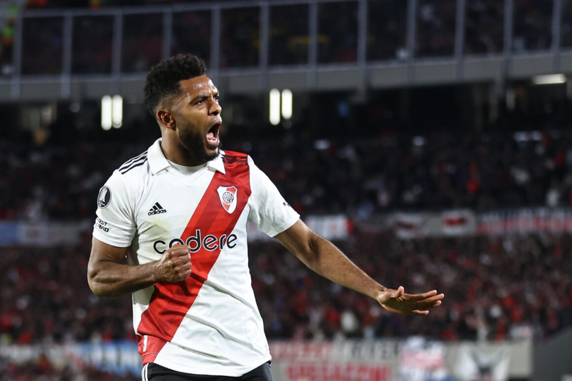 Fotografía de archivo del delantero colombiano de River Plate, Miguel Ángel Borja, quien a punta de goles se convirtió en uno de los extranjeros más influyentes del fútbol argentino en 2024. EFE/ Juan Ignacio Roncoroni