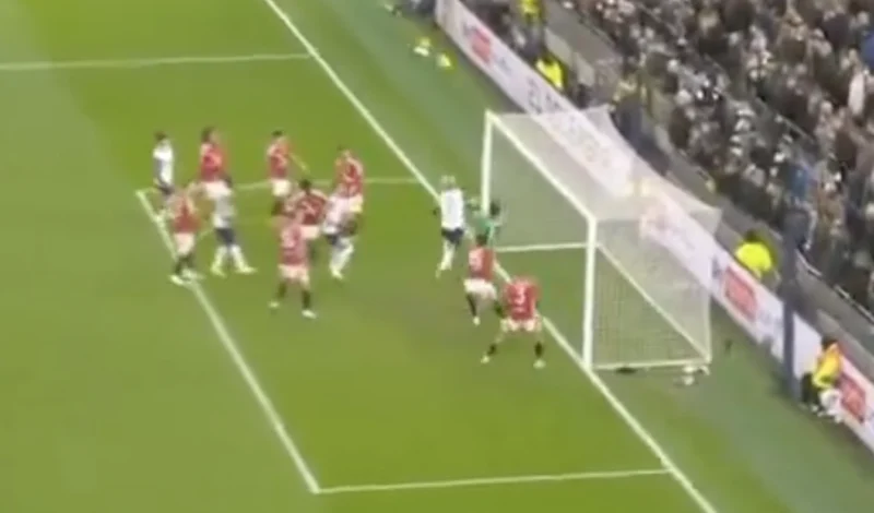 El gol olímpico de Son que evitó la remontada del United (VIDEO)