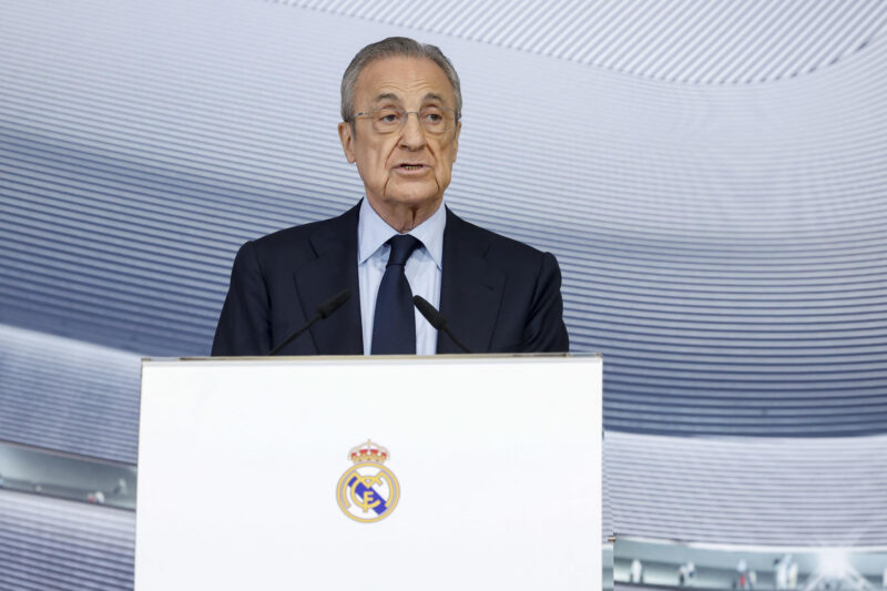 Sigue la polémica en España por las quejas arbitrales del Real Madrid El presidente del Real Madrid, Florentino Pérez, en una foto de archivo. EFE/Chema Moya