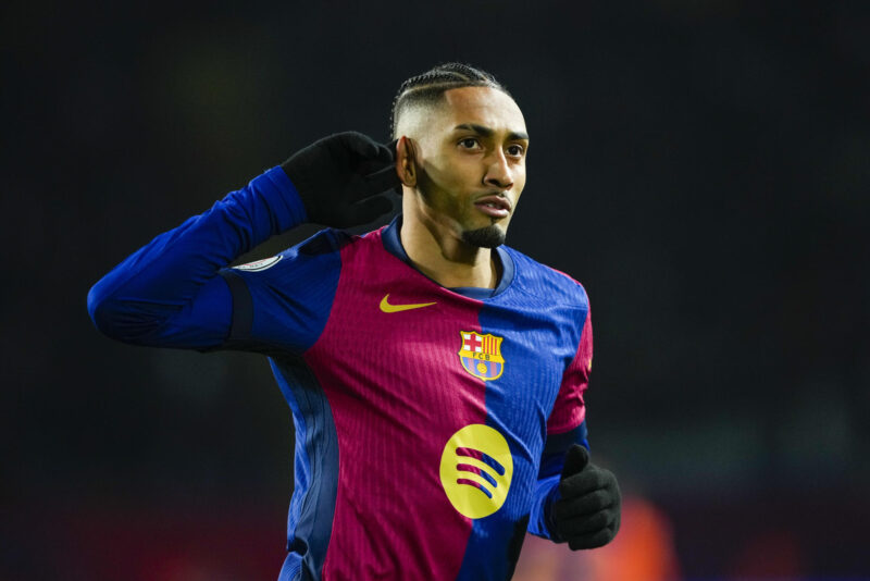 Raphinha supera mejor marca de participación en goles de Neymar Jr. El delantero del Barcelona Raphinha en el Estadio Olímpico Lluis Companys en foto de archivo de Alejandro García. EFE