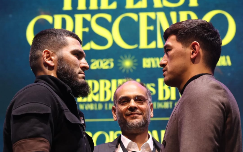 Artur Beterbiev vs Dmitry Bivol. / Instagram: @bivol_d