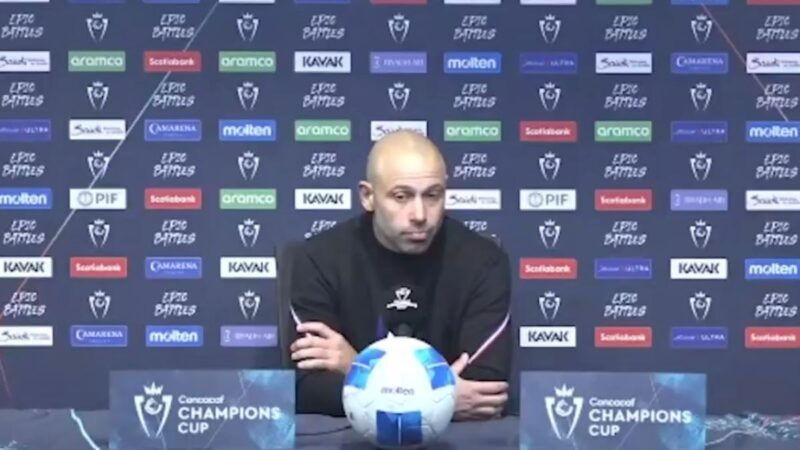 Mascherano: sería faltarle el respeto a Messi decirle dónde recibir