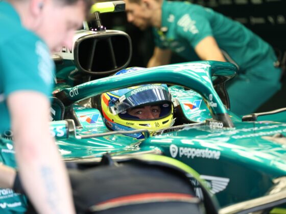 SAKHIR (Bahrain), 28/02/2025.- El piloto español de Aston Martin, Fernando Alonso en acción durante las pruebas de pretemporada de Fórmula 1 en el Circuito Internacional de Bahrein en Sakhir, Bahrein, este viernes.-EFE/ ALI HAIDER