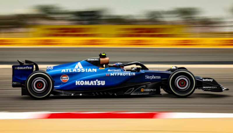 El español Carlos Sainz (Williams) durante el segundo día de pruebas de pretemporada de la Fórmula Uno. EFE/EPA/ALI HAIDER
