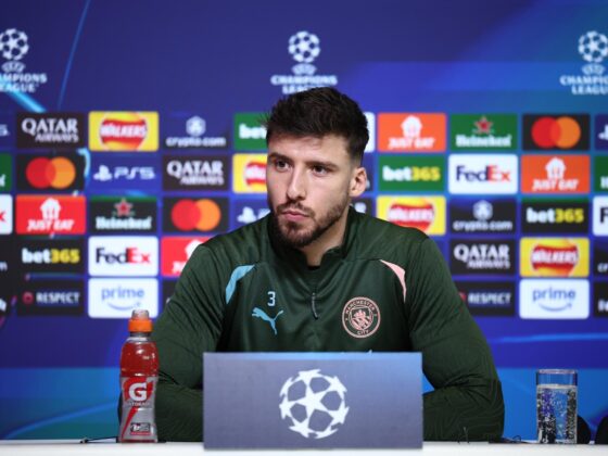 El defensa portugués Ruben Dias, del Manchester City, durante la conferencia de prensa en Manchester, previa al enfrentamiento ante el Real Madrid, de la Liga de Campeones. EFE/EPA/ADAM VAUGHAN