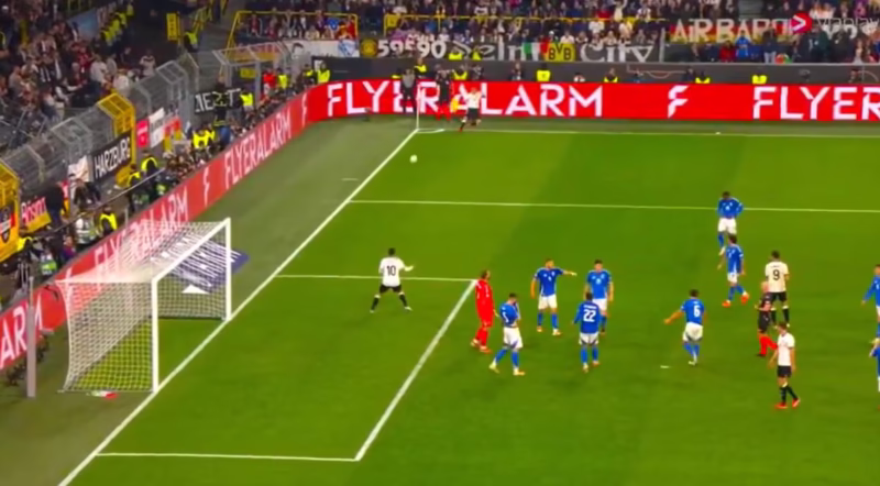 Un error que le costó el gol a Italia contra Alemania