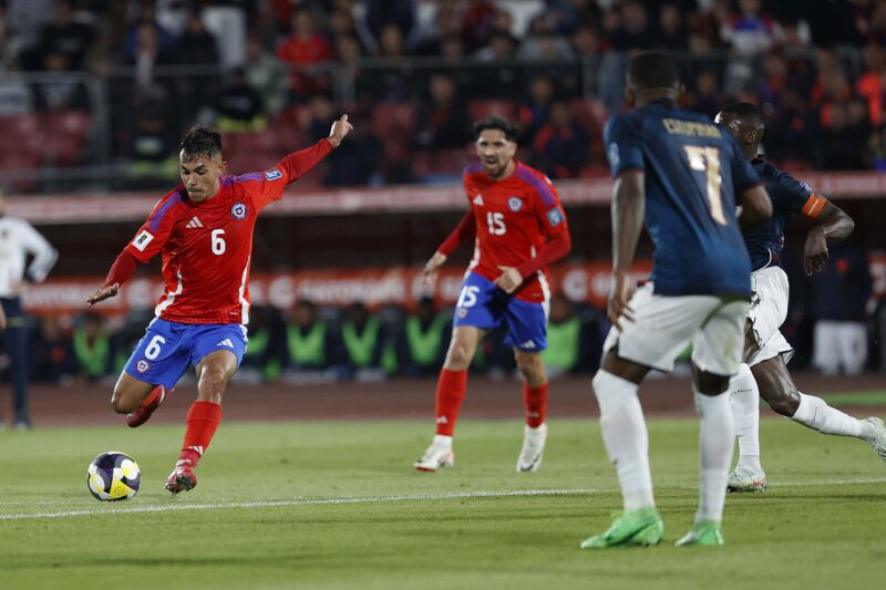 ¡ALARMANTE! Chile vs Ecuador acaba en polémico empate