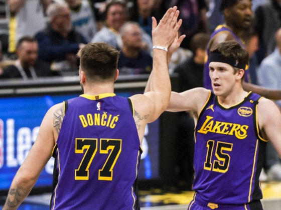 Los Angeles Lakers celebrando ante Indiana Pacers. / X: @Lakers