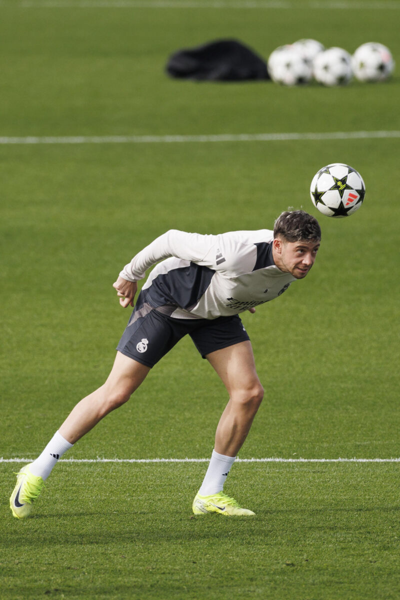 El jugador uruguayo del Real Madrid, Federico Valverde, en un entrenamiento en foto de archivo de Sergio Pérez. EFE