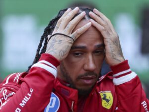 El piloto británico Lewis Hamilton dominó este sábado la carrera al sprint en el Gran Premio de China. EFE/EPA/WU HAO / POOL