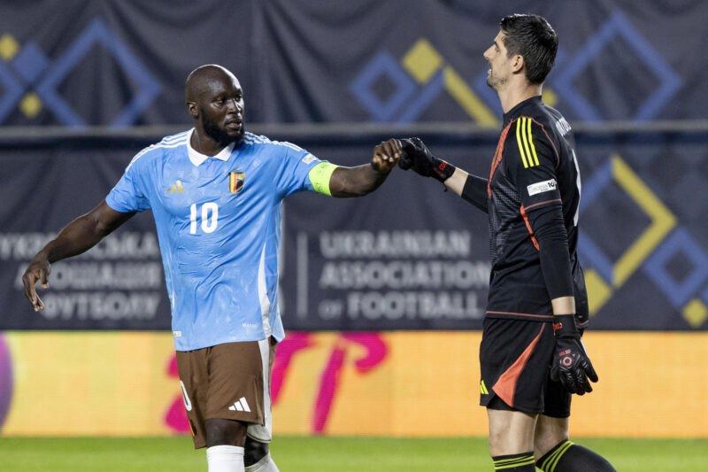 Los mejores terceros lugares en la historia de los mundiales Courtois y Lukaku, durante el partido. EFE/Marcial Guillen