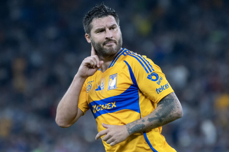 Tigres 2-1 Monterrey: resultado, resumen y estadísticas Andre Gignac de Tigres celebra un gol durante un partido de la jornada 12 del Torneo Apertura 2024 entre Rayados y Tigres en el estadio BBVA Monterrey (México). Imagen de archivo. EFE/ Miguel Sierra