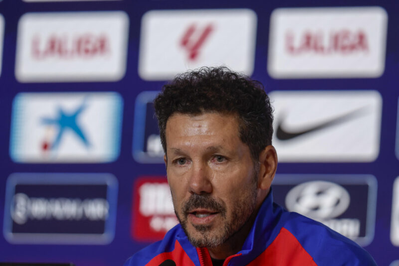 Liverpool quiere a este delantero de Atlético del 'Cholo' Simeone El técnico argentino del Atlético de Madrid, Diego Pablo Simeone, durante la rueda de prensa que ha ofrecido hoy sábado en Madrid previa al encuentro que disputan mañana frente al FC Barcelona. EFE / Sergio Perez.