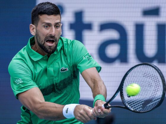 El serbio Novak Djokovic en acción ante el estadounidense Sebastian Korda. EFE/CRISTOBAL HERRERA-ULASHKEVICH