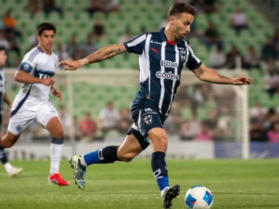 Sergio Canales patea una puerta y termina con un corte en la pierna