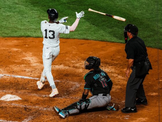 Judge brilla con tres jonrones y los Yankees evitan la barrida