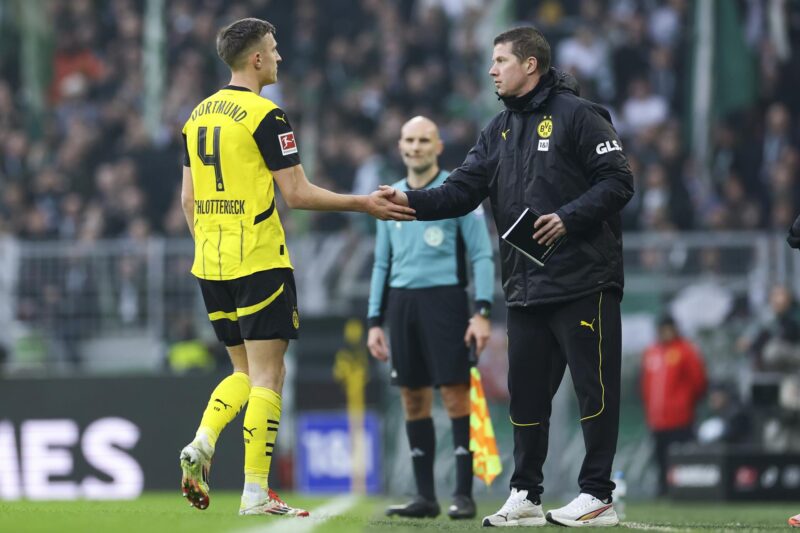 El jugador alemán que estaría buscando el FC Barcelona para la central Nico Schlotterbeck, defensa central del Borussia Dortmund.EFE/EPA/CHRISTOPHER NEUNDORF/Archivo